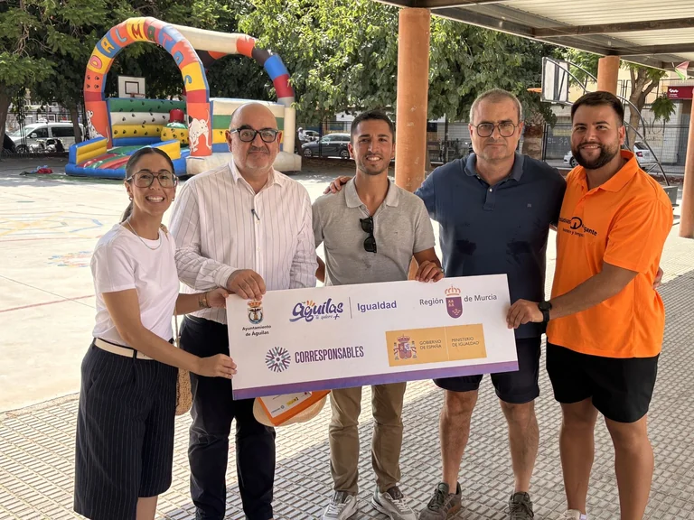 Águilas da un respiro a familias con hijos este verano