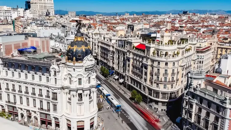 5 de agosto: Gran Vía y el Madrid que aprendió a mirar arriba