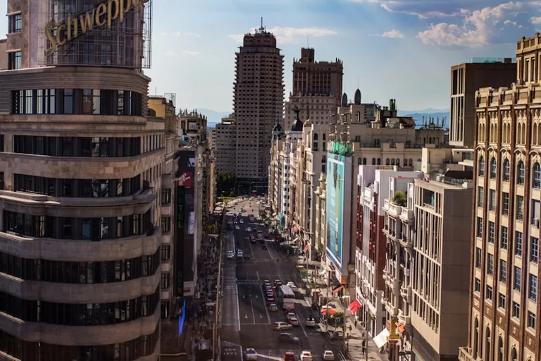 5 de agosto: Gran Vía y el Madrid que aprendió a mirar arriba