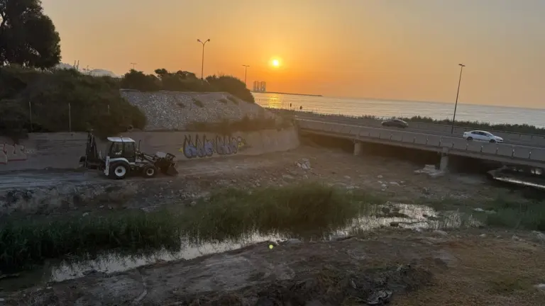 Alicante despeja sus barrancos antes de las lluvias de otoño