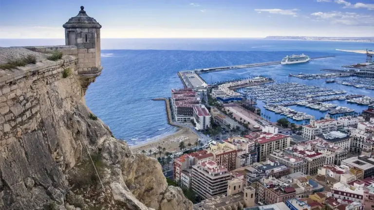 Alicante inicia una nueva etapa urbanística: parques, movilidad y vivienda con más suelo industrial