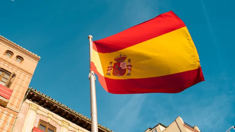 El paro en Nerja se mantiene bajo una barrera clave