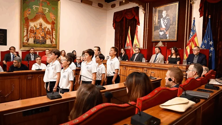 Elche calienta motores para el Misteri: así fue la Prova de Veus
