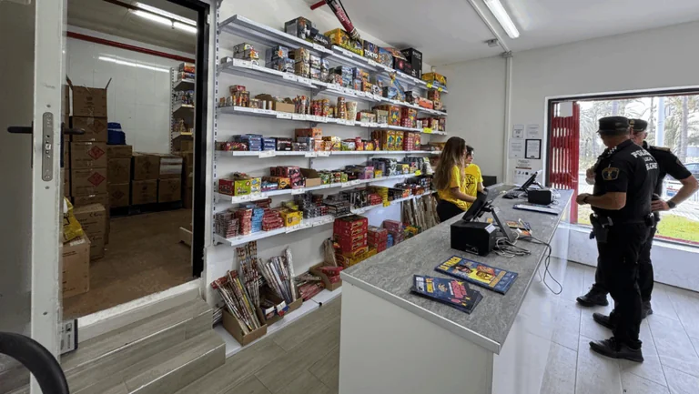 Elche refuerza el control de pólvora antes de la Nit de l’Albà