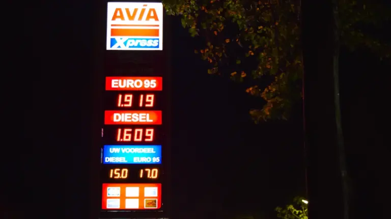 Gasolina y diésel este sábado: compare antes del regreso