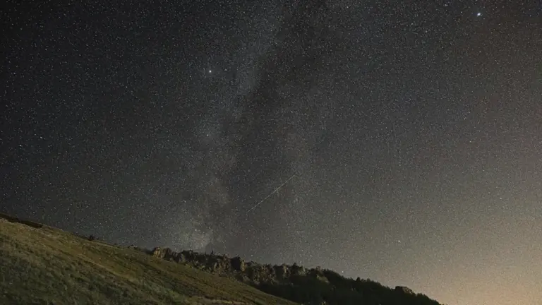 Lucena mira al cielo entre eclipses y Perseidas