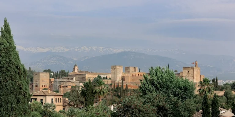 Murcia mira al eclipse desde un palacio andalusí