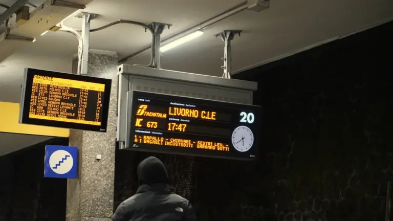 Trenes hoy: cómo comprobar avisos antes de salir
