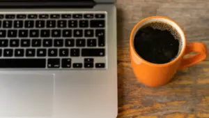 Vuelta al trabajo con calor: qué cambia si AEMET avisa
