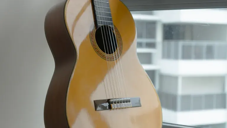 La guitarrista lorquina Mercedes Luján, nominada a los Latin Grammy 2026