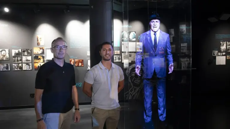 Paco Rabal vuelve a recibir visitantes en Águilas